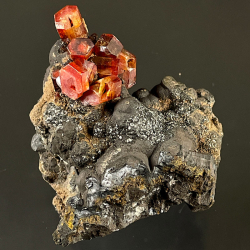 Vanadinite sur Goethite, Maroc
