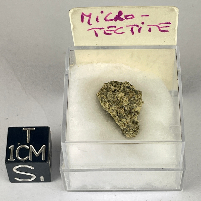 Micro-tectite, Haïti