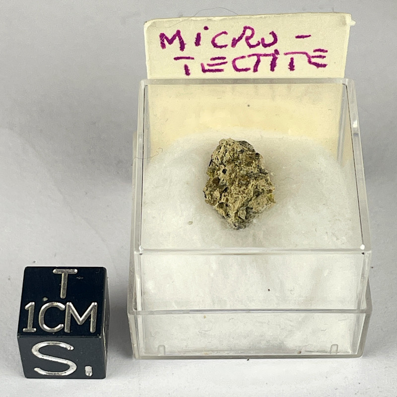 Micro-tectite, Haïti