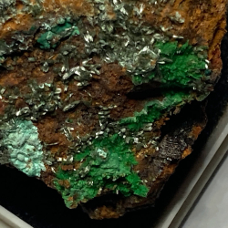 Olivenite and Conichalcite, Greece