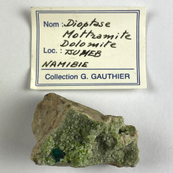 Dioptase on Mottramite from Tsumeb