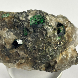 Grenat Ouvarovite, Finlande