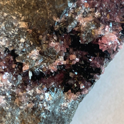 Rhodochrosite, Gabon