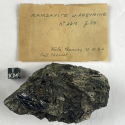 Ramsayite et Aegyrine, Russie