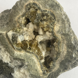 Méionite, Italie