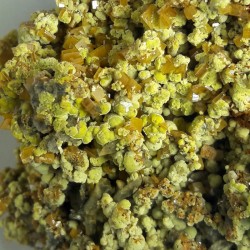 Mimetite and Wulfenite