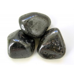 Magnetite tumbled stone
