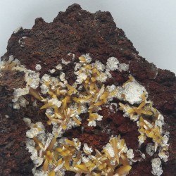 Wulfénite et Calcite