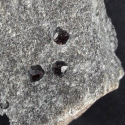 Almandin Garnet