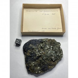 Muscovite on Glaucophane