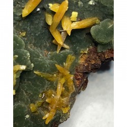 Wulfenite