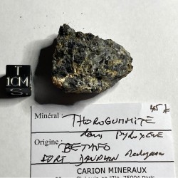 Thorogummite