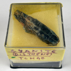 Kyanite, Kenya