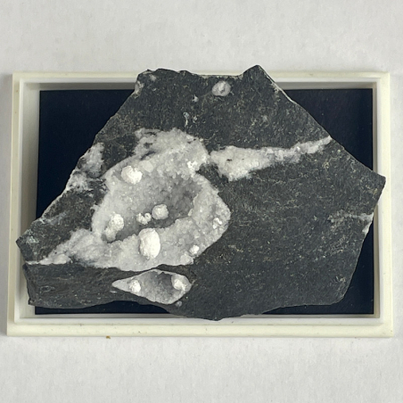 Tacharanite, France