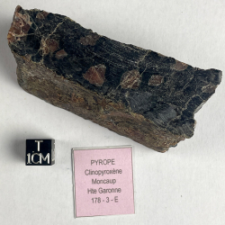 Pyrope garnet, France